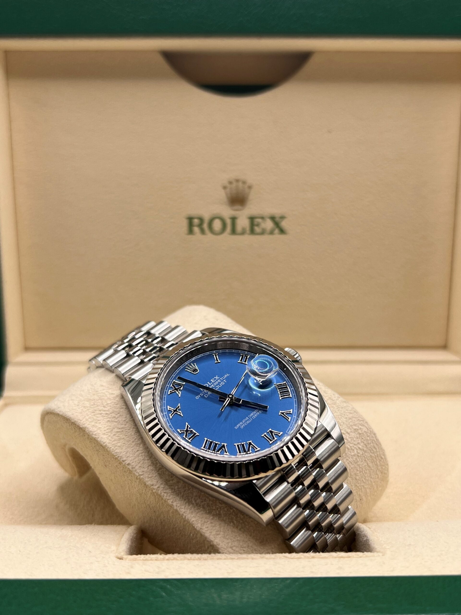 Rolex Datejust 126334 Azzurro Dial 41mm Jubilee - MINT 2024 - Afbeelding 4